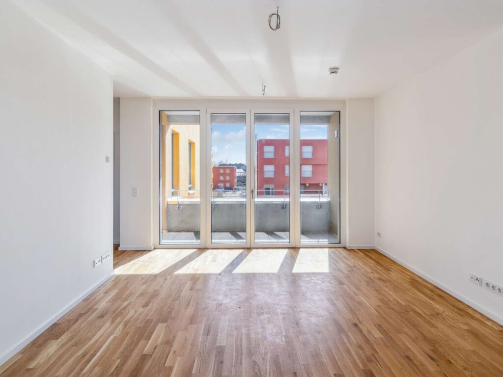 Muster-Whg 24 Blick Balkon