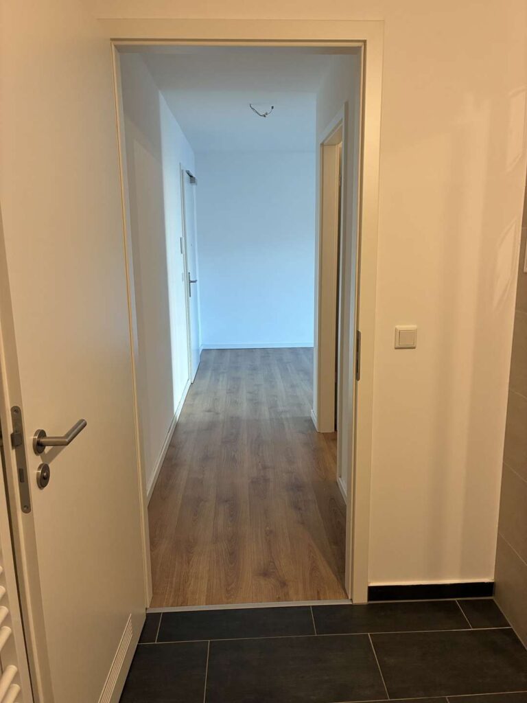 Flur zum Eingangsbereich