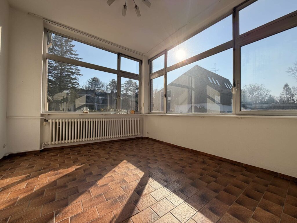 Ihr Haus, Ihre Vision – Gründerzeithaus mit viel Raum & vermietetem Blumenladen