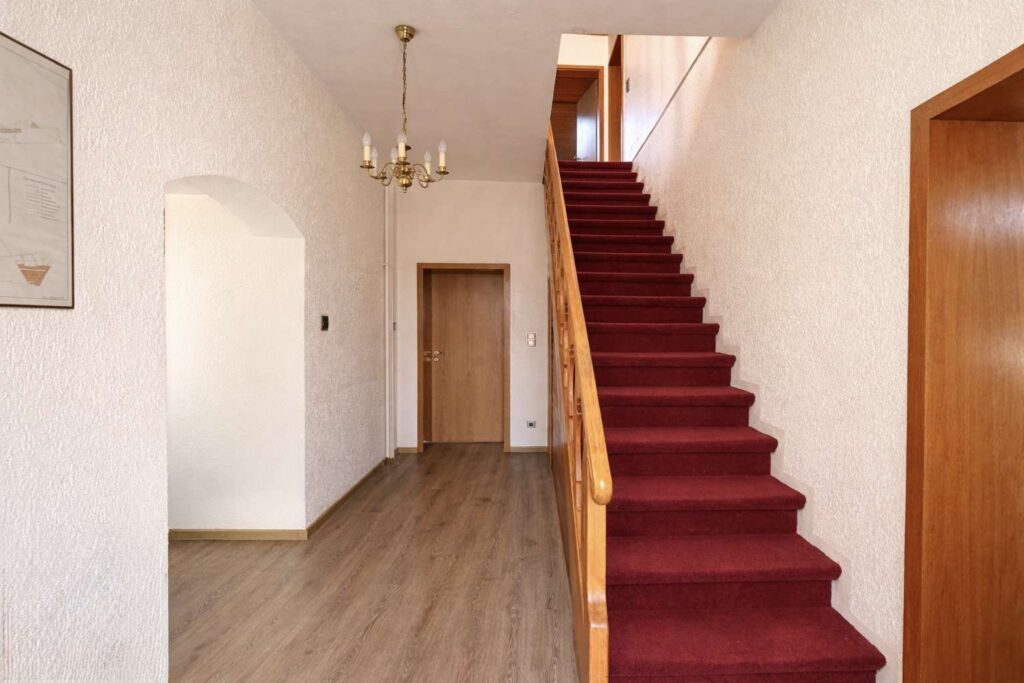 Ihr Haus, Ihre Vision – Gründerzeithaus mit viel Raum & vermietetem Blumenladen